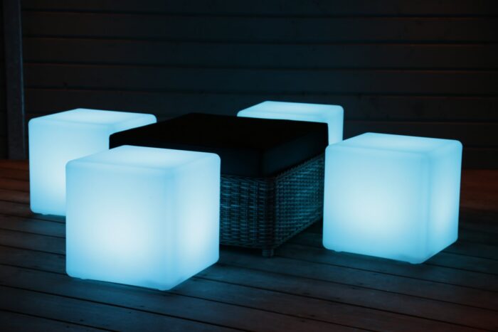 LED kubussen als tuinzitje (blauw)